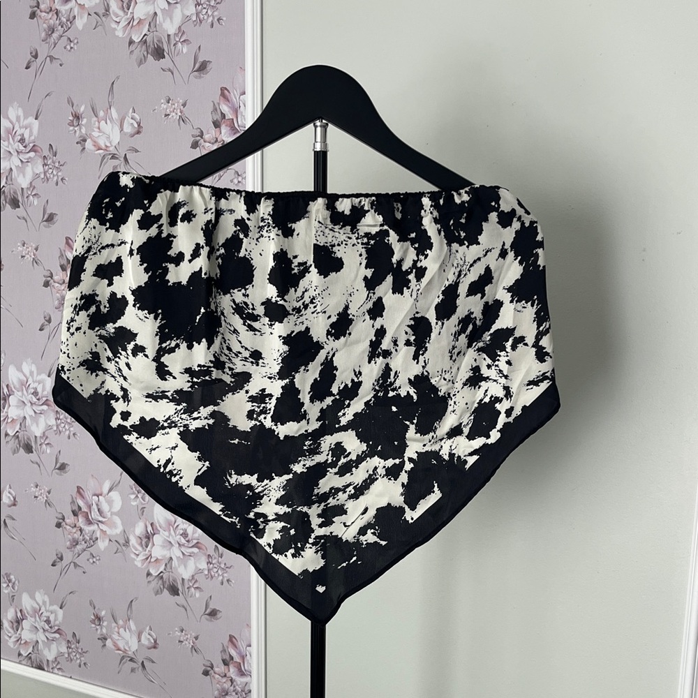 Black and White Abstract Print Scarf strapless top